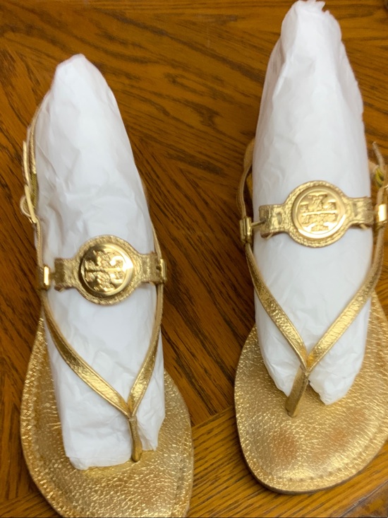 Tory Burch Shoes - Tory Burch Metallic Gold Leather Thong Sandals